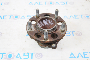 Rear left hub Hyundai Elantra UD 11-16 rusty