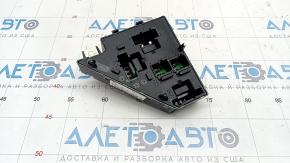 Volvo XC90 16-22 small underhood fuse box