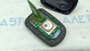 Antenna fin Audi Q7 16- oxidized, broken housing