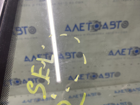 Window blind glass rear right Ford Escape MK3 13-19 chrome scratches on chrome, scratches on glass