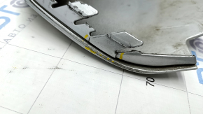 Volvo XC90 16-19 front bumper lip trim is dented, scratches, fasteners are broken