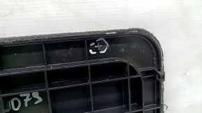 Front right floor covering trim (battery cover) Audi Q7 16-19 black, broken guide