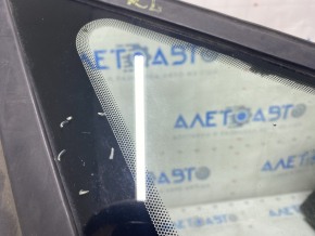Window blind glass rear left Ford Focus mk3 11-18 5d with molding matte, scratches on glass