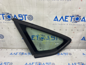 Window blind glass rear left Ford Focus mk3 11-18 5d with molding matte, dent on molding