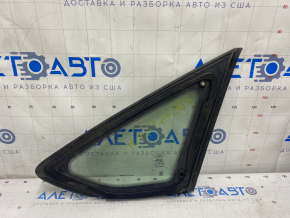 Window blind glass rear left Ford Focus mk3 11-18 5d with molding matte, scratches on glass, molding peeled off