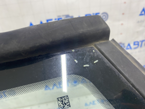 Window blind glass rear left Ford Focus mk3 11-18 5d with molding matte, scratches on glass, molding peeled off