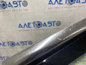 Window blind glass rear right Ford Focus mk3 11-18 4d with molding chrome, scratches on glass, scratches on chrome