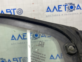 Window blind glass rear right Ford Focus mk3 11-18 5d with molding matte, scratches on glass
