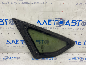 Window blind glass rear right Ford Focus mk3 11-18 5d with molding matte, scratches on glass, molding peeled off