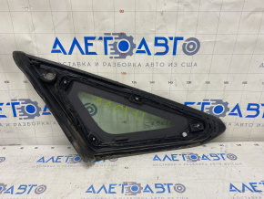 Window blind glass rear right Hyundai Sonata 15-17 petrol, scratches on chrome, scratches on glass