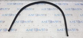 Hood seal on windshield wiper grille central Nissan Pathfinder 13-20