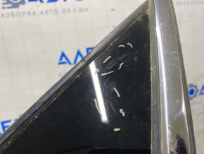 Window blind glass rear left Toyota Avalon 13-18 scratches on chrome, scratches on glass