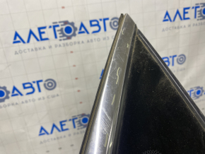 Window blind glass rear right Toyota Avalon 13-18 scratches on chrome, scratches on glass