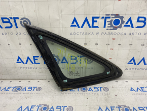 Window blind glass rear right Ford Fiesta 11-19 4d matte scratches on glass
