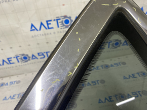 Window blind glass rear left Ford Edge 15- chrome scratches on chrome