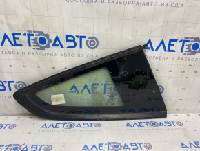 Window blind glass rear right Ford Mustang mk6 15- coupe, scratches on glass, molding peeled off