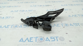 BSM blind spot sensor bracket left Audi Q7 16- broken fastener