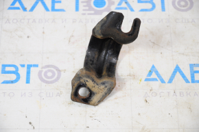 Rear stabilizer mounting bracket right Nissan Pathfinder 13-20