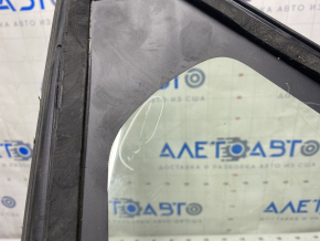 Window blind glass rear left Toyota Prius V 12-17 scratches on glass
