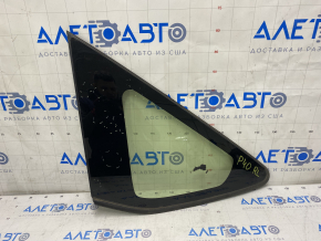 Window blind glass rear left Toyota Prius V 12-17 scratches on glass