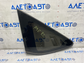Window blind glass rear left Toyota Prius V 12-17 scratches on glass