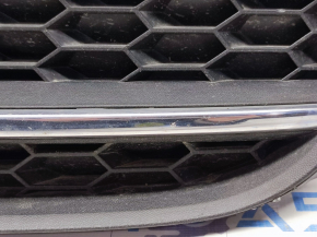 Front bumper grille left VW Passat b7 12-15 USA without fog lights, with molding, sand on chrome, scratch, broken fasteners