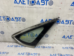 Window blind glass rear right Toyota Avalon 13-18 scratches on chrome, scratches on glass
