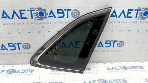 Window blind glass rear right Lincoln MKC 15 - scratches on chrome, scratches on glass