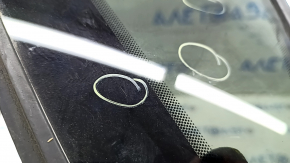 Window blind glass rear right Lincoln MKC 15 - scratches on chrome, scratches on glass