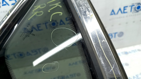 Window blind glass rear right Lincoln MKC 15 - scratches on chrome, scratches on glass