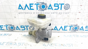 Master brake cylinder with reservoir Audi Q7 16-