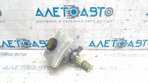 Master brake cylinder with reservoir Audi Q7 16-