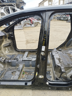 Body pillar central left Ford Escape MK3 13- on the body, bumps