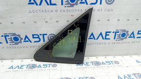 Window blind glass front left Toyota Sienna 11-20 scratches on glass