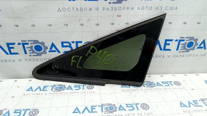 Window blind glass front left Toyota Prius V 12-17 scratches on glass