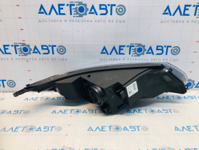 Headlight front left bare Chevrolet Volt 11-15 cracked fastener, missing body fragment