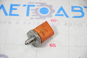 Fuel pressure sensor VW Beetle 12-13 2.0T on the fuel rail