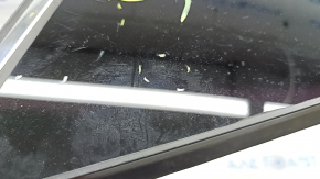 Window blind glass rear left Hyundai Santa FE Sport 13-18 chrome, scratches on chrome, scratches on glass