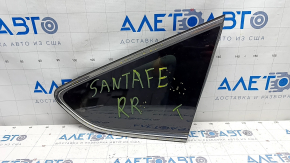Window blind glass rear right Hyundai Santa FE Sport 13-18 chrome, scratches on chrome and glass