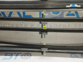 Lower grille of the front bumper Chevrolet Volt 11-15 broken honeycombs, tears
