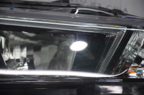 Headlight front right complete Nissan Leaf 18- halogen with fastening sand