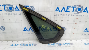 Window blind glass rear left VW Passat b8 16-19 USA missing chrome tab, scratches on glass