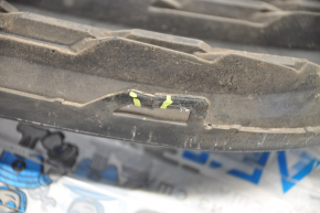 Front bumper grille right VW Passat b7 12-15 USA without fog lights, with molding, sand, chip, broken mount