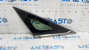 Window blind glass rear left Hyundai Sonata 11-15 scratches on chrome, scratch on glass