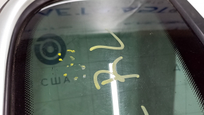 Window blind glass rear left VW Tiguan 09-17 chrome scratches on chrome, scratches on glass