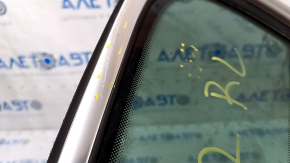 Window blind glass rear left VW Tiguan 09-17 chrome scratches on chrome, scratches on glass