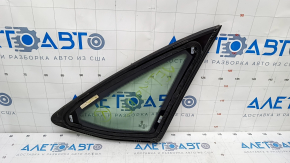 Window blind glass rear left VW Jetta 19- chrome scratches on chrome