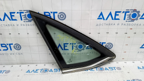 Window blind glass rear left VW Jetta 19- chrome scratches on chrome, scratches on glass