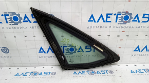 Window blind glass rear right VW Jetta 19- chrome, scratches on chrome
