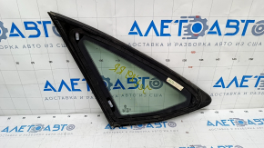 Window blind glass rear right VW Jetta 19- chrome, scratches on chrome, scratches on glass